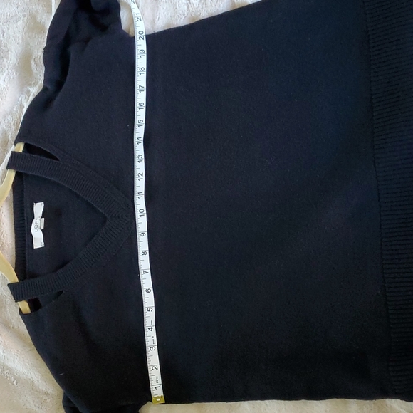 LOFT black long sleeve sweater. Size XS - Picture 5 of 6